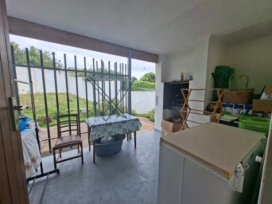 3 Bedroom Property for Sale in Fraaiuitsig Western Cape